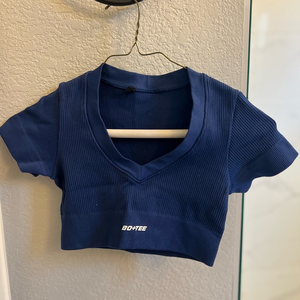 Bo+Tee Cropped Shirt